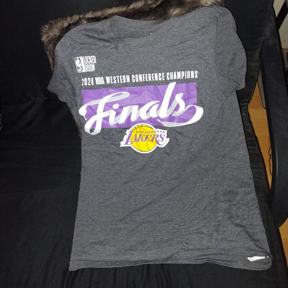 2020 Lakers shirt